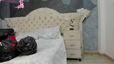 Amber Grey online show from 12, 10, 2025