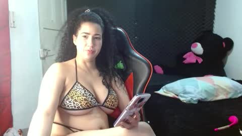 ambersweettie198098 online show from 18, 4, 2026