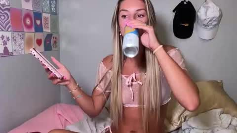 ambie bambi amber griz online show from 19, 5, 2026
