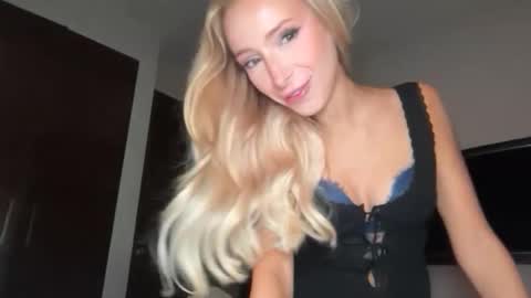 Snapshot of ambrefleur chatting on 2, 3, 2026 Ambre online show from 2, 3, 2026