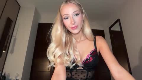 Snapshot of ambrefleur chatting on 4, 3, 2026 Ambre online show from 4, 3, 2026