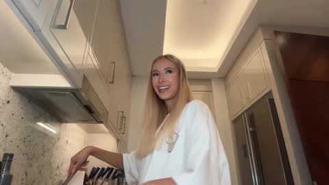 Snapshot of ambrefleur chatting on 6, 3, 2026 Ambre online show from 6, 3, 2026