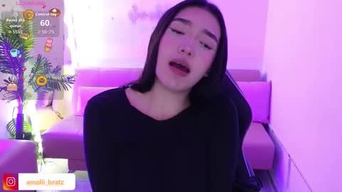 Snapshot of ameelia_tay chatting on 19, 11, 2025 AMELIA online show from 19, 11, 2025