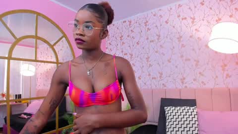 Amelia Adams online show from 25, 2, 2025