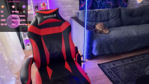 Amelia Aley  online show from 5, 2, 2026