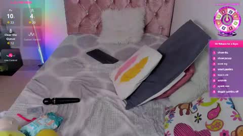 Snapshot of amelia_petite chatting on 24, 7, 2026 Amelia online show from 24, 7, 2026