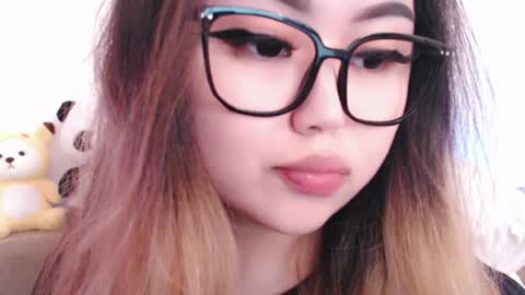 Snapshot of amelia_sunlight chatting on 7, 5, 2026 Amelia online show from 7, 5, 2026
