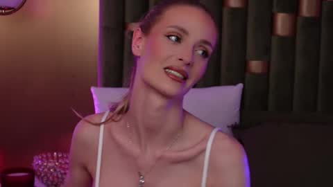 Amelia online show from 4, 3, 2026