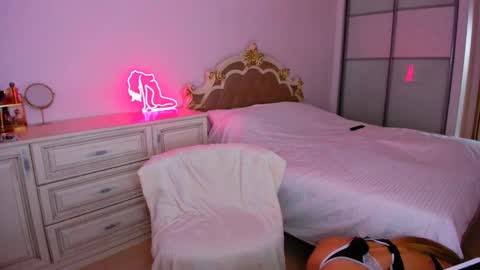 Snapshot of ameliablondd chatting on 4, 4, 2026 Ameli online show from 4, 4, 2026