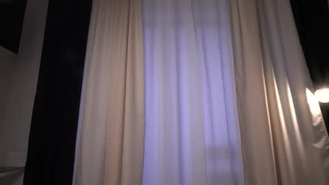 Snapshot of ameliamber0 chatting on 21, 12, 2025 Amelia online show from 21, 12, 2025