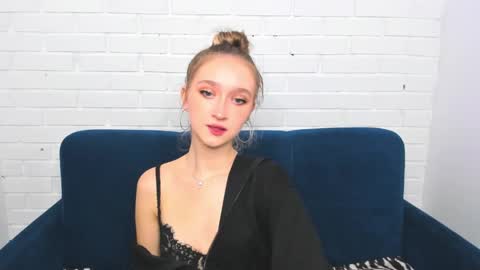 ameliawise online show from 4, 1, 2025