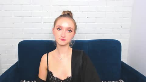ameliawise online show from 4, 1, 2025
