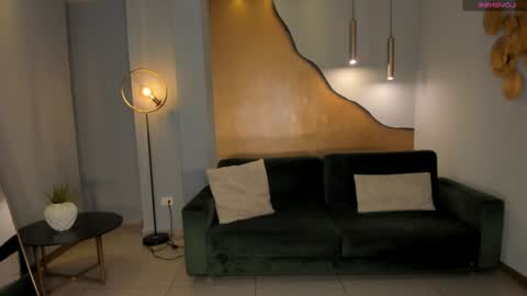 Amelie Graham online show from 22, 12, 2024