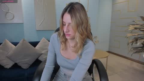 Amelie Graham online show from 26, 12, 2024