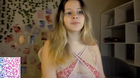 Amelie  James online show from 9, 12, 2024