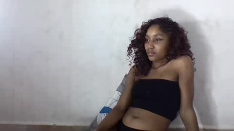 amelisy20005 online show from 28, 4, 2026