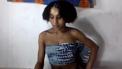 amelisy20005 online show from 28, 4, 2026