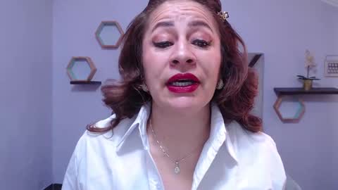 Amell Thomson online show from 9, 9, 2025