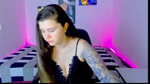 amellymillyy online show from 10, 11, 2025