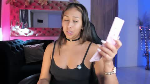 Snapshot of amelyamann chatting on 22, 5, 2026 online show from 22, 5, 2026