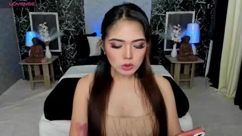 Claire online show from 2, 10, 2025