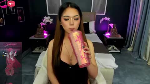 Claire online show from 25, 6, 2026