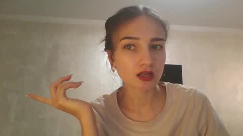 Julia  online show from 15, 9, 2025