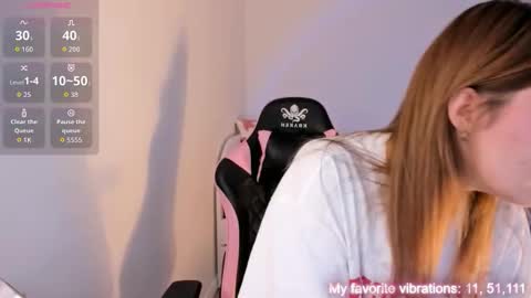 Snapshot of ami_amour_ chatting on 9, 11, 2025 Hi-hi I am Kate welcome to my sexy room online show from 9, 11, 2025