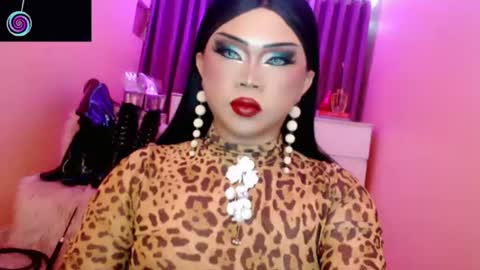 Queen Mireska online show from 9, 7, 2026
