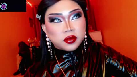 Queen Mireska online show from 25, 7, 2026