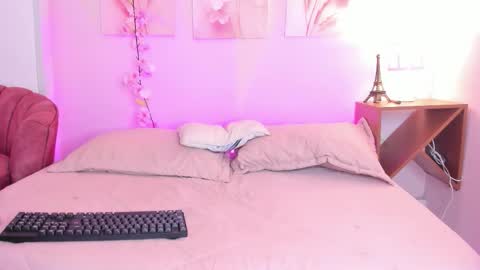 AmiiClark  online show from 8, 2, 2026