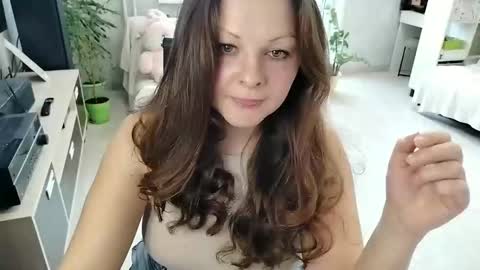 Mila online show from 28, 10, 2025