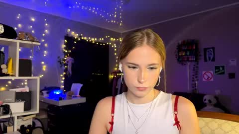 Amily online show from 18, 4, 2026