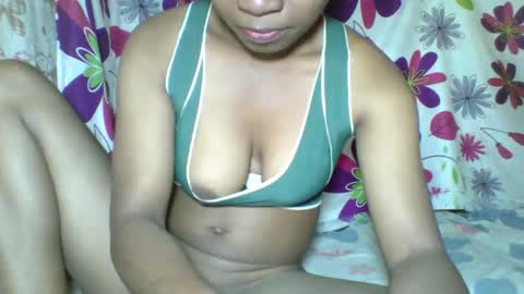 aminah01 online show from 9, 4, 2026