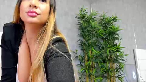 amirarees online show from 30, 10, 2025