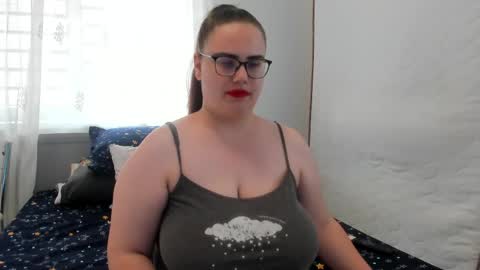 Amira Vyxen online show from 22, 4, 2026