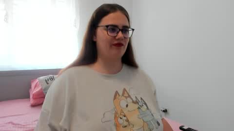 Snapshot of amiravyxen chatting on 15, 5, 2026 Amira Vyxen online show from 15, 5, 2026
