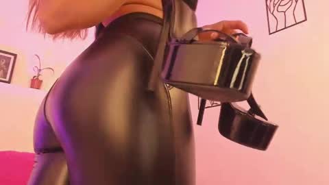 hi guys im ariani ill be off till december 1st for vacation if u want u can add me on snapchat by bio and talk or play there online show from 8, 3, 2025