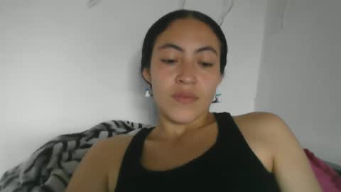 Snapshot of amitlu_ chatting on 10, 1, 2025 amitlu_ online show from 10, 1, 2025