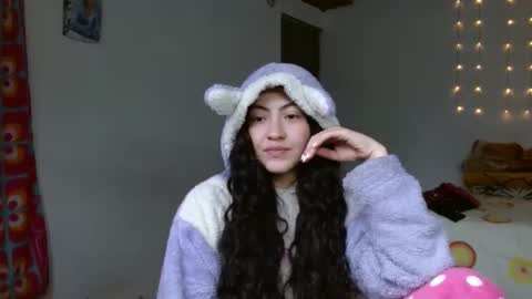 Snapshot of amitlu_ chatting on 4, 3, 2025 amitlu_ online show from 4, 3, 2025