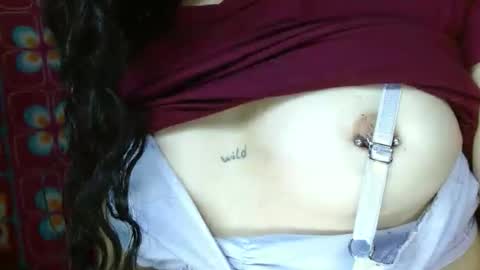 Snapshot of amitlu_ chatting on 12, 9, 2025 amitlu_ online show from 12, 9, 2025