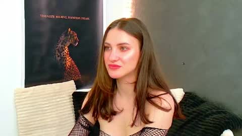 Snapshot of ammirra_a chatting on 8, 5, 2026 Amira online show from 8, 5, 2026