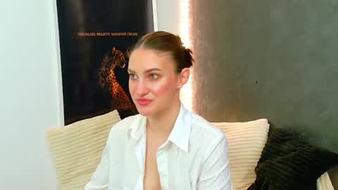 Snapshot of ammirra_a chatting on 13, 5, 2026 Amira online show from 13, 5, 2026