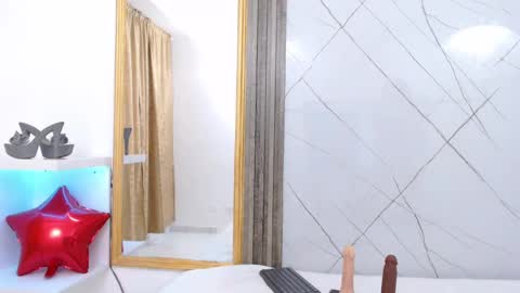 AmmyPike online show from 4, 3, 2025