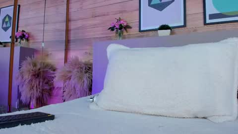 Ammy Scott  online show from 5, 3, 2025