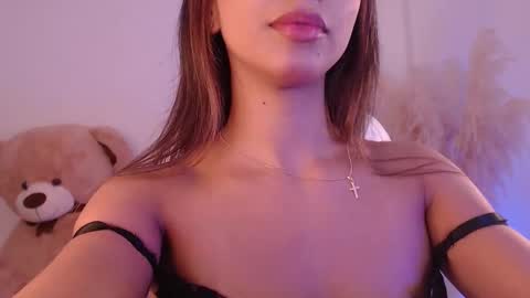 Snapshot of amonet_x chatting on 17, 11, 2025 Sophi online show from 17, 11, 2025