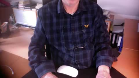 Amor2200 online show from 25, 3, 2026