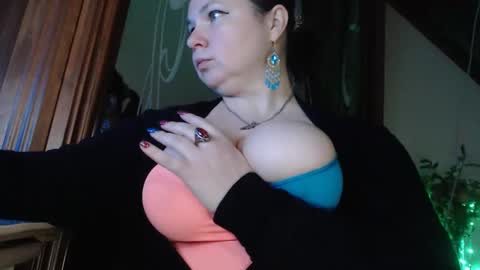 amorelara online show from 11, 1, 2025