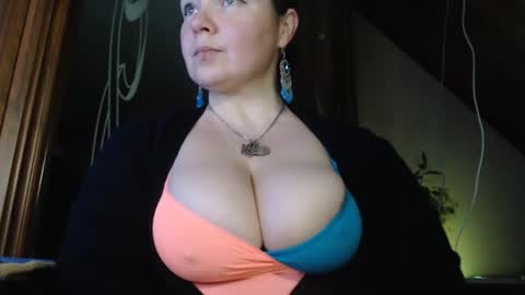 amorelara online show from 24, 1, 2025