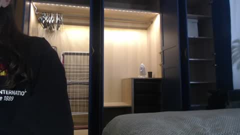 Snapshot of amoremeoww chatting on 27, 6, 2026 miss unforgettable online show from 27, 6, 2026